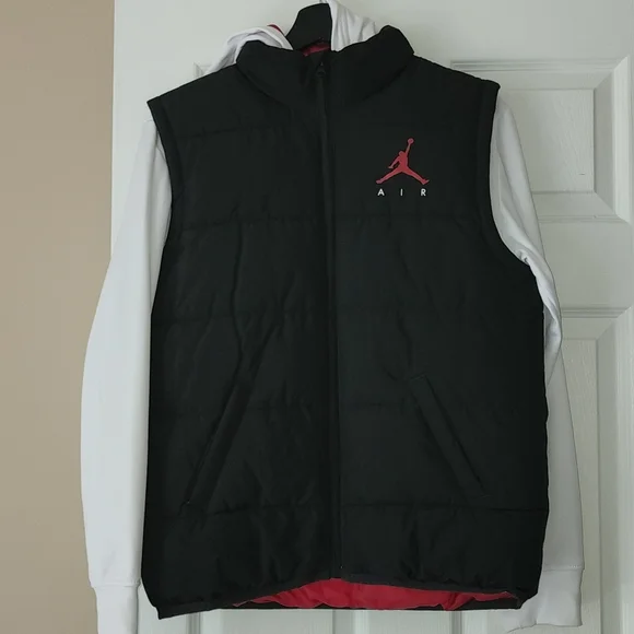 新品NIKE JORDAN JUMPMAN AIR PUFFER VEST XL Jordan Big Kids' Filled Puffer Vest. Nike.com